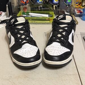 Men’s Nike Dunk lows pandas Sneakers size 9